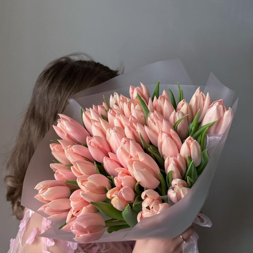 Розовые тюльпаны — вид 3