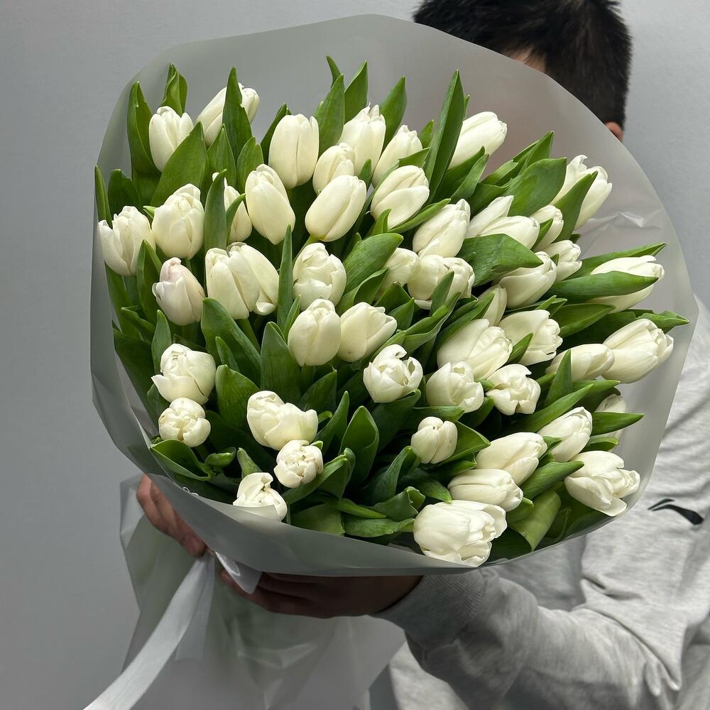 Белые тюльпаны — вид 2