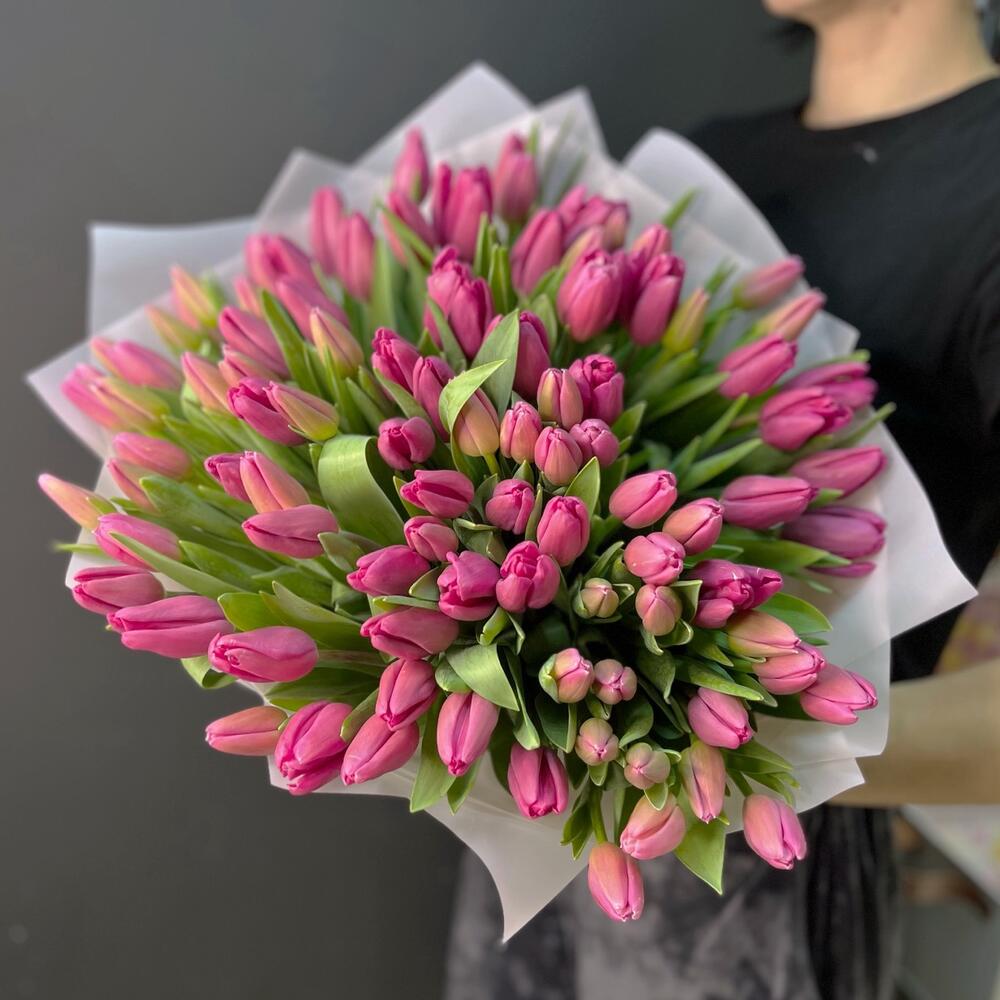 Розово-белые тюльпаны — вид 3