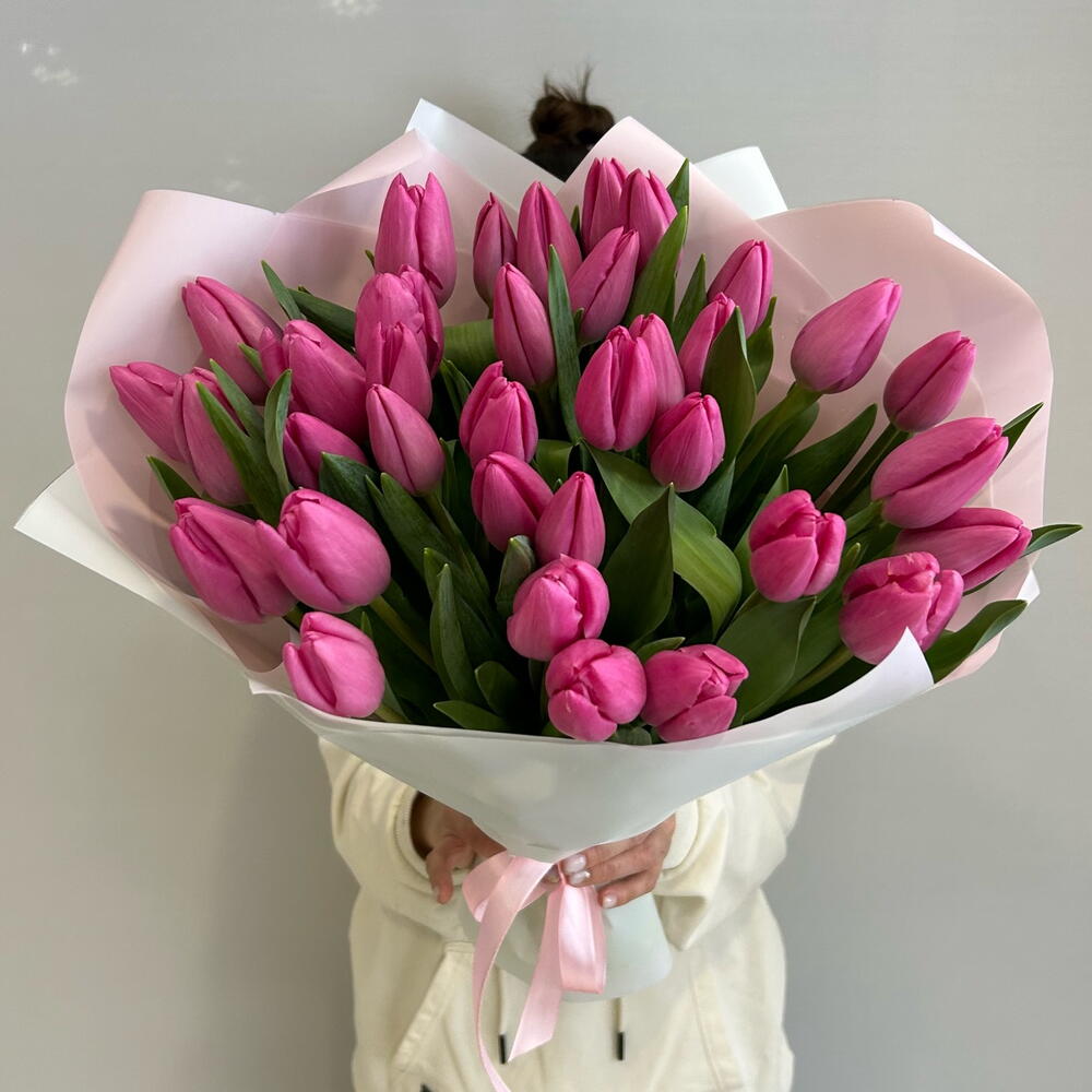 Розовые тюльпаны — свежие цветы с доставкой